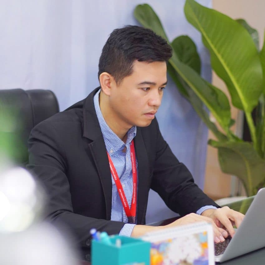 Thành công sớm vànbài học đau thương.