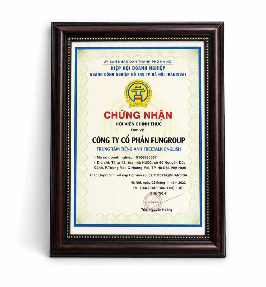 Cúp vàng giải thưởng Top 10 Thương Hiệu Đất Việt