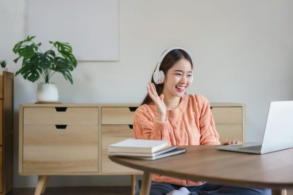 Học tiếng Anh online cần những gì? Làm thế nào để học tốt?